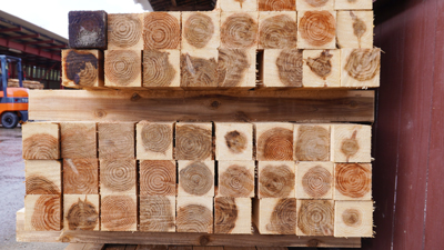 佐渡産木材と輸入木材